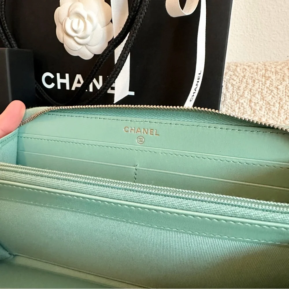 Chanel Zip Around Wallet | Sea Foam Green - Picture 8 of 11